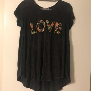 Love tee
